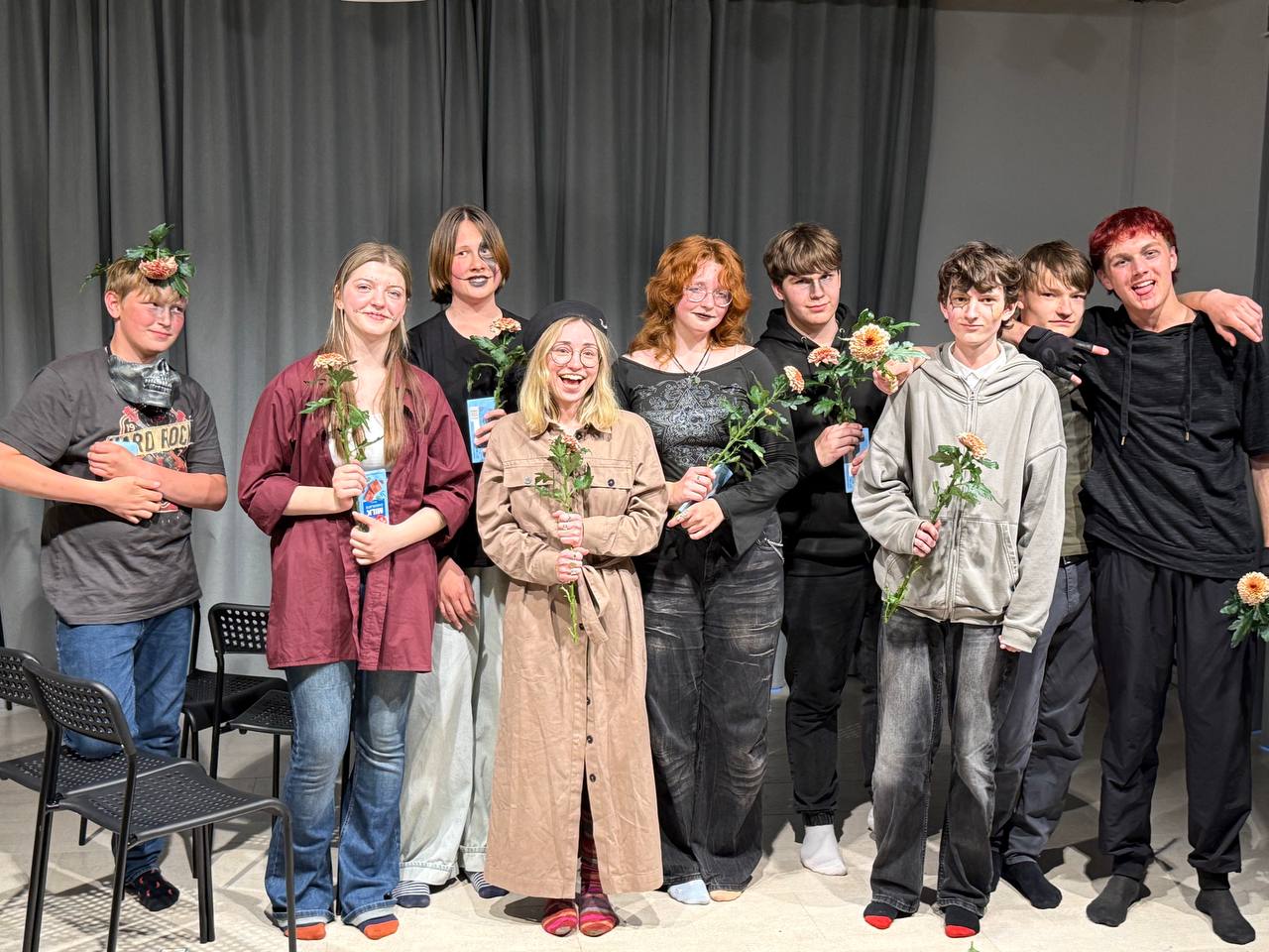 Lietuvių kalba per teatrą — Vaikams ir suaugusiesiems